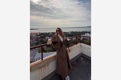 picture: Водонаева собралась просить бога о деньгах на ремонт новой квартиры