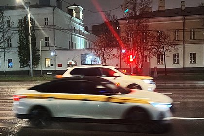 picture: Россиянам напомнили о штрафе за выброшенный из машины окурок