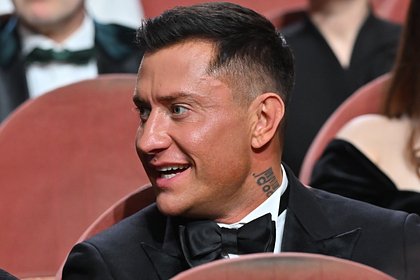 picture: Хирург оценила лицо Прилучного фразой «вытянули подбородок»